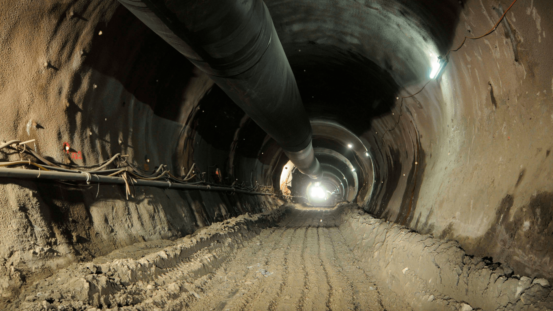 Underground and complex-zone construction scenario